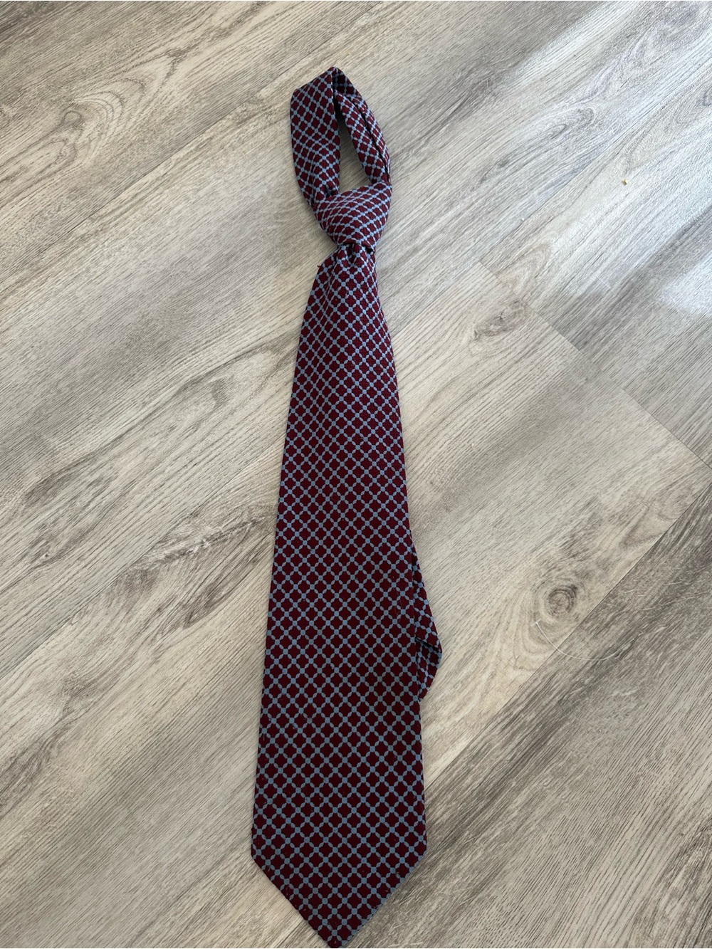 Men's Burgundy Geometric Silk Tie
